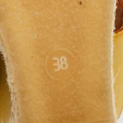 مملوكة مسبقًا Fendi Size 38 Yellow Patent Leather Espadrille Wedge Slide Sandals