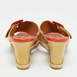 مملوكة مسبقًا Fendi Size 38 Yellow Patent Leather Espadrille Wedge Slide Sandals