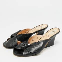 مملوكة مسبقًا Fendi FF Karligraphy Size 39 Black Leather Bow Slide Sandals