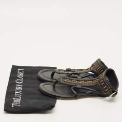 Pre Owned صندل فلات فيندي بحزام كاحل جلد أسود/بني مقاس 35