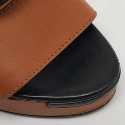 مملوكة مسبقًا Fendi Size 37.5 Brown/Black Leather Ankle Strap Platform Sandals