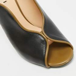 مملوكة مسبقًا Fendi Scallop Lined Size 38.5 Dark Blue/Green Leather Peep Toe Pumps