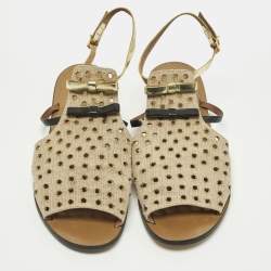 مملوكة مسبقًا صندل فندي مسطح فتحة كعب فيونكة غوت مخرم بيج مقاس 39