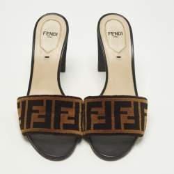 Pre Owned صندل سلايد شعار FF فنـدي جلد بني ومخملي مقاس 37.5