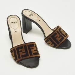 Pre Owned صندل سلايد شعار FF فنـدي جلد بني ومخملي مقاس 37.5