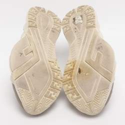 مملوك�ة مسبقًا حذاء رياضي فنْدي نسيج زوكا أبيض وجلد تدفق علوي منخفض مقاس 37