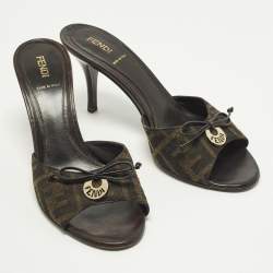 مملوكة مسبقًا Fendi Size 38.5 Brown/Black Zucca Canvas Bow Slide Sandals