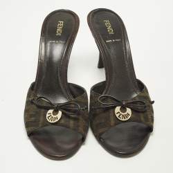 مملوكة مسبقًا Fendi Size 38.5 Brown/Black Zucca Canvas Bow Slide Sandals