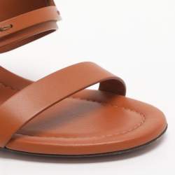 مملوكة مسبقًا Fendi Baguette Size 38 Brown Leather Slide Sandals