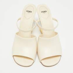 مملوكة مسبقًا Fendi First Size 39 Cream Leather Slide Sandals