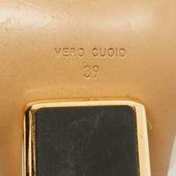 مملوكة مسبقًا Fendi First Size 39 Cream Leather Slide Sandals