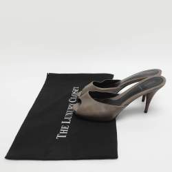 مملوكة مسبقًا Fendi FF Superstar Size 40 Grey Leather Peep Toe Sandals