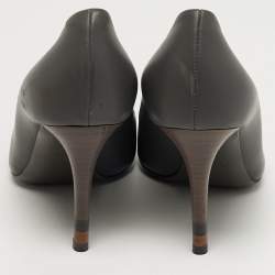 مملوكة مسبقًا Fendi Size 36.5 Dark Grey Leather Pointed Toe Pumps