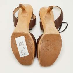 مملوكة مسبقًا صندل فندي بني قماش وزوخ جلد بحزام للكاحل مقاس 40