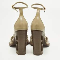 مملوكة مسبقًا حذاء كعب عالي فندي دي اورسي بشريط كاحل ومقدمة مدببة كانفاس زوكا بطيات بني مقاس 40