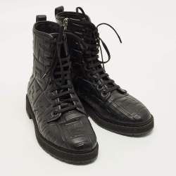 Pre Owned بوت فندي زوكا مطبوع جلد أسود كاحل بطابع FF مقاس 38