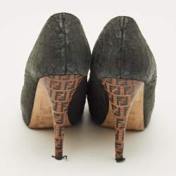 مملوكة مسبقًا Fendi Fendista Size 40 Grey Python Embossed Leather Platform Pumps