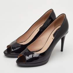 مملوكة مسبقًا Fendi Size 40 Black Patent Leather Peep Toe Pumps