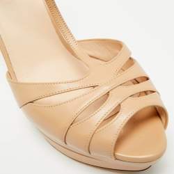 Pre Owned Fendi  Size 39 Beige Leather T-Bar Platform Ankle Strap Sandals