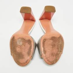 مملوكة مسبقًا صندل فنْدي جلد لامع ثلاثي الألوان بتفاصيل الشعار مقاس 36