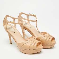 مملوكة مسبقًا Fendi Size 38 Beige Leather T-Strap Platform Sandals