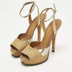 مملوكة مسبقًا صندل فندي جلد أسود لامع وسويدي بسيور متعاكسة نعل سميك وفتحة كعب مقاس 38