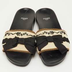 Pre Owned Fendi Size 37 Beige/Black Knit Fabric Bow-Tie Flat Slide Sandals