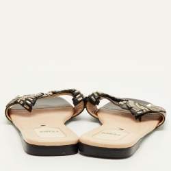 مملوكة مسبقًا صندل فندي مسطح مرصع منقوش جلد أسود وجلد مدموغ بايثون مقاس 38