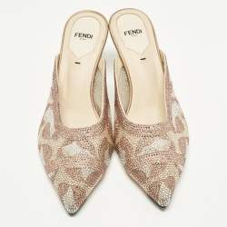 مملوكة مسبقًا حذاء مولز فندي  كوليبيري شبك وردي مرصع كريستال مقدمة مدببة مقاس 37