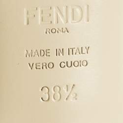مملوكة مسبقًا حذاء مولز فندي  كوليبيري شبك وردي مرصع كريستال مقدمة مدببة مقاس 37