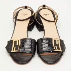 Pre Owned صندل سير كاحل فنـدي بروميناد جلد بارز مطبوع أسود مقاس 40