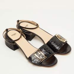 Pre Owned صندل سير كاحل فنـدي بروميناد جلد بارز مطبوع أسود مقاس 40