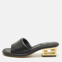 مملوكة مسبقًا Fendi Baguette Size 37 Black Leather Mules