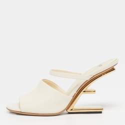 Pre Owned Fendi fendi first Size 37 Cream Leather Slide Sandals