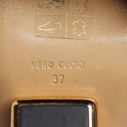 Pre Owned Fendi fendi first Size 37 Cream Leather Slide Sandals