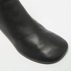 مملوكة مسبقًا حذاء فندي بوت طول الكاحل فندي فيرست جلد أسود مقاس 37