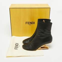 مملوكة مسبقًا حذاء فندي بوت طول الكاحل فندي فيرست جلد أسود مقاس 37