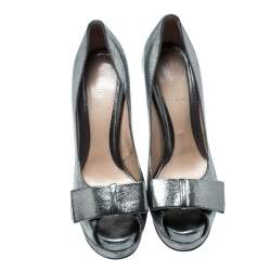 Pre Owned Fendi Grey Shimmering Suede Deco Bow Peep Toe Platform Pumps Size 36