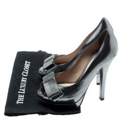 Pre Owned Fendi Grey Shimmering Suede Deco Bow Peep Toe Platform Pumps Size 36