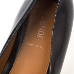 Pre Owned Fendi Black/Blue Leather Cap Toe Bow Detail Pumps Size 38.5