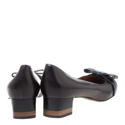 Pre Owned Fendi Black/Blue Leather Cap Toe Bow Detail Pumps Size 38.5