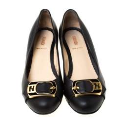 Pre Owned Fendi Black Leather Chameleon Buckle Block Heel Pumps Size 38.5
