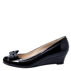 Pre Owned Fendi Black Patent Leather Bow Detail Wedge Pumps Size 38.5 