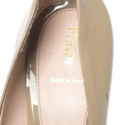 Pre Owned Fendi Beige Patent Leather Logo Pumps Size 40