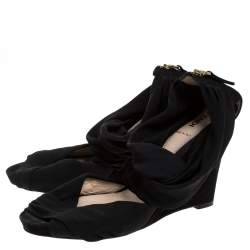 Pre Owned Fendi Black Stretch Fabric And Suede Cross Strap Sandals Size 40