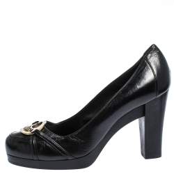 Pre Owned Fendi Black Crackle Leather Logo Plate Pumps Size 40