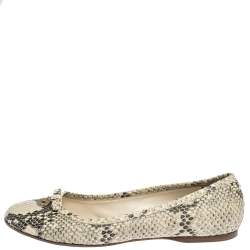 Pre Owned Fendi Beige/Black Python Leather Bow Detail Ballet Flats Size 41