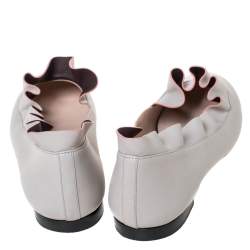 Pre Owned Fendi Beige Leather Ruffle Ballet Flats Size 40