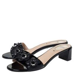 Pre Owned Fendi Black Patent And Leather Flower Stud Slide Sandals Size 38