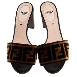 Pre Owned صندل سلايد فندى قطيفة زوكا بنى مقاس 35.5